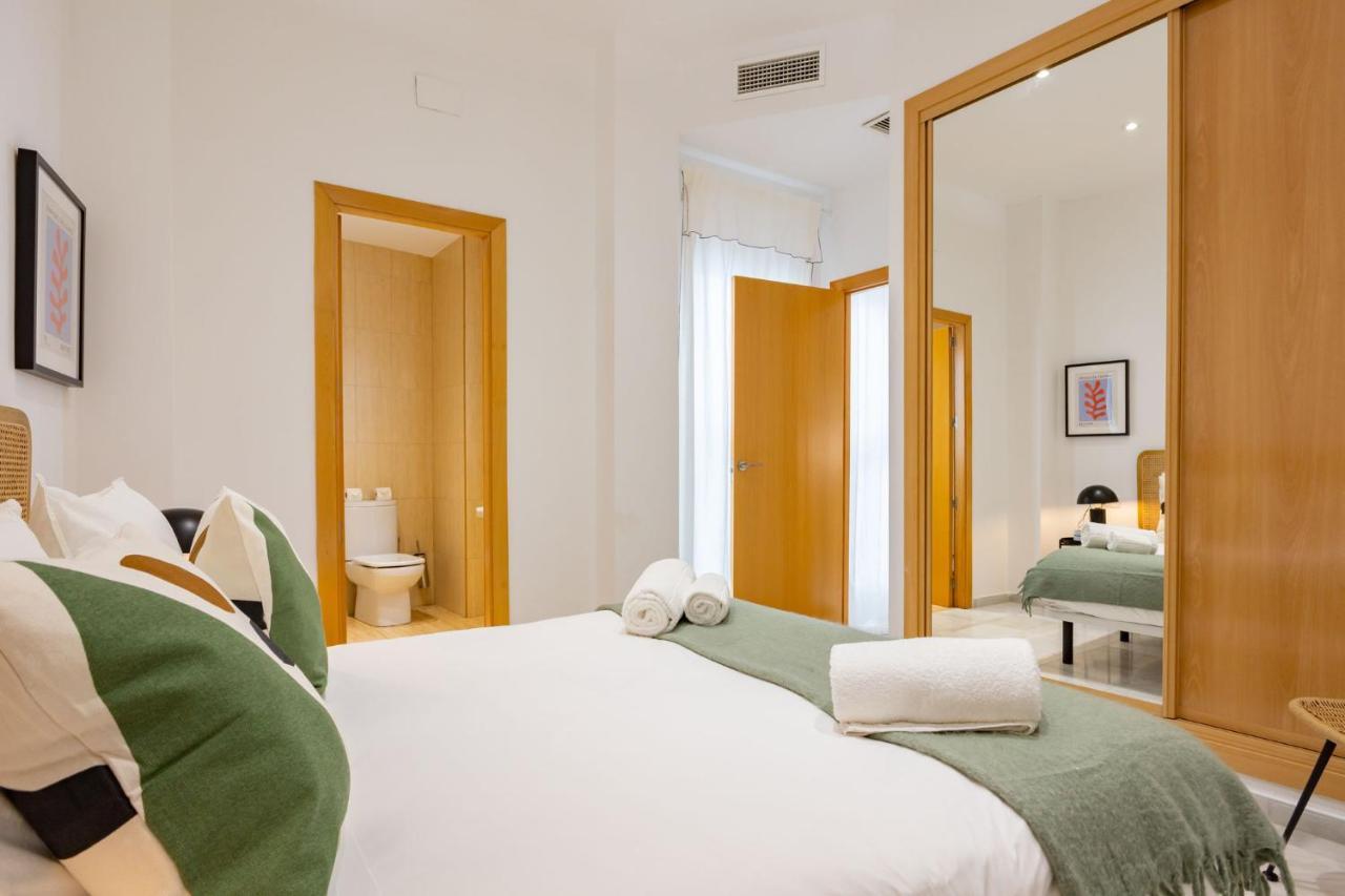 Terceros City Center Deluxe By Valcambre เซบีญา ภายนอก รูปภาพ